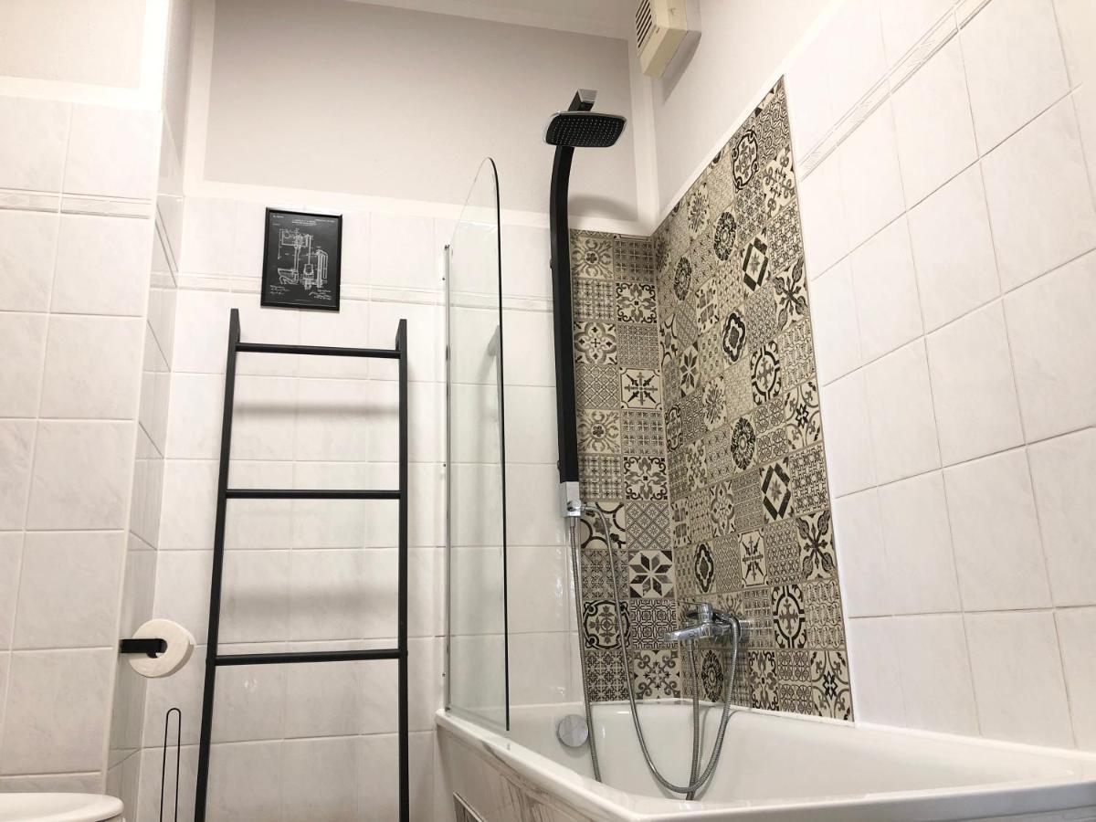 Lovely City-Apartment*Tiefgarage,Zentrum,Btu* Chociebuż Zewnętrze zdjęcie